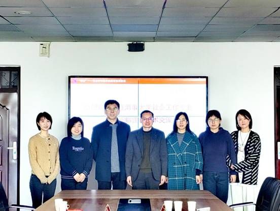 06ea75586f33a0f392e9581bf7c0232